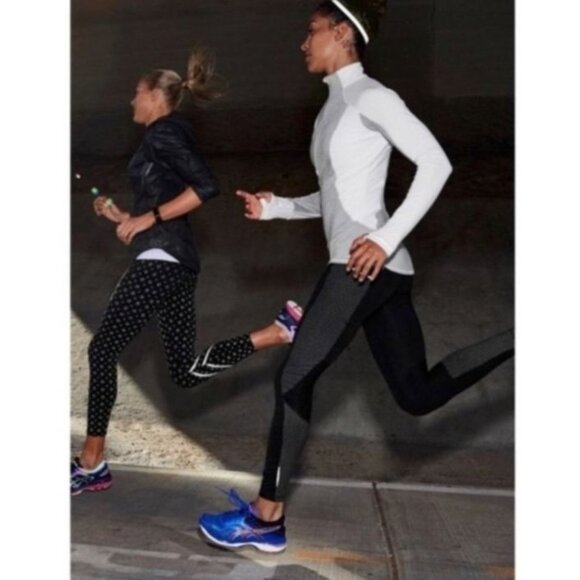 Athleta Dot Be Free Tight Leggings Women’s M Black Mesh Pocket Run Yoga 350178 - Picture 3 of 16